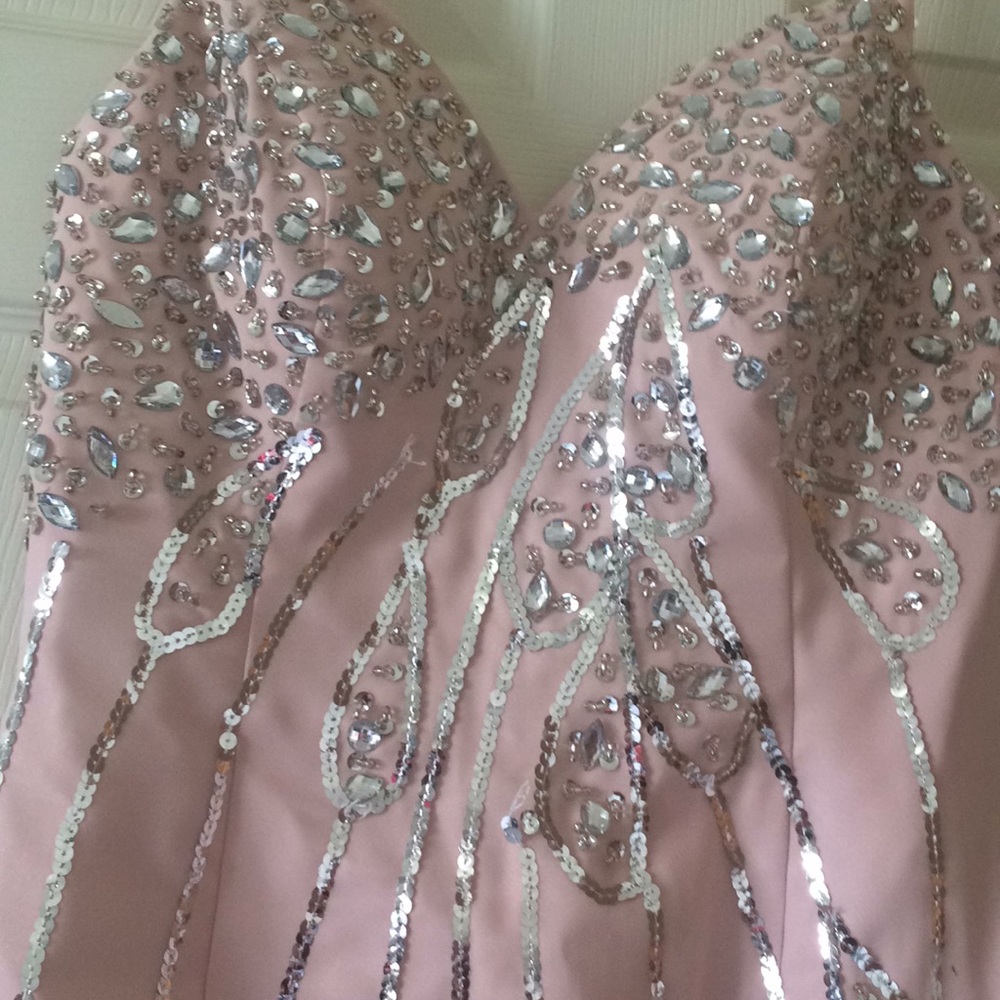 Beaded dress 👗 - Picture 3 of 8